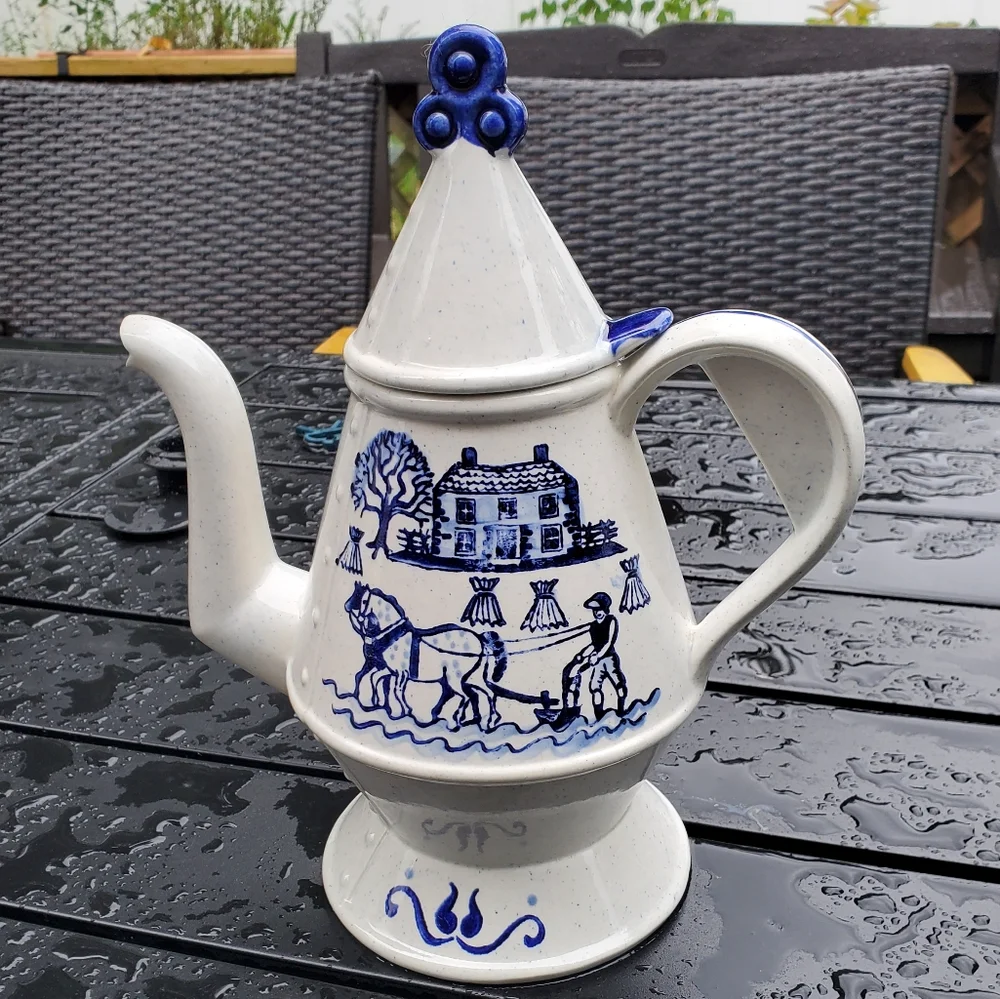 Vintage Metlox California Coffee Pot with Lid Poppy Trail Provinvial Blue